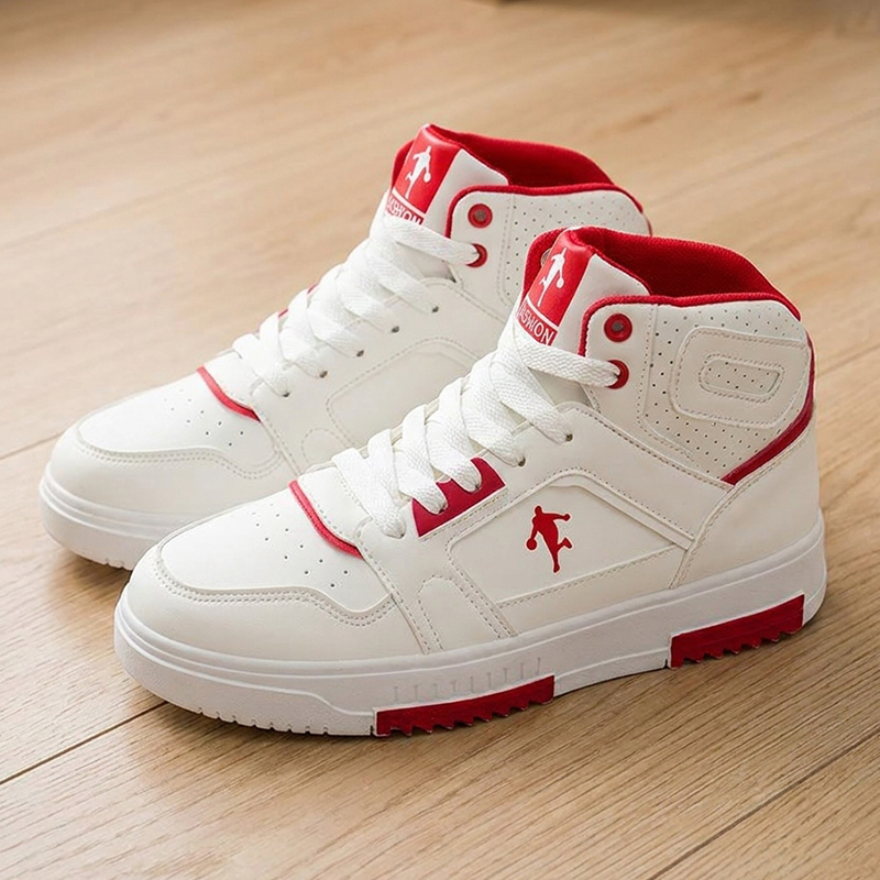 Męskie białe sneakersy za kost – White Sneaker Care Kit recenzja i cena
