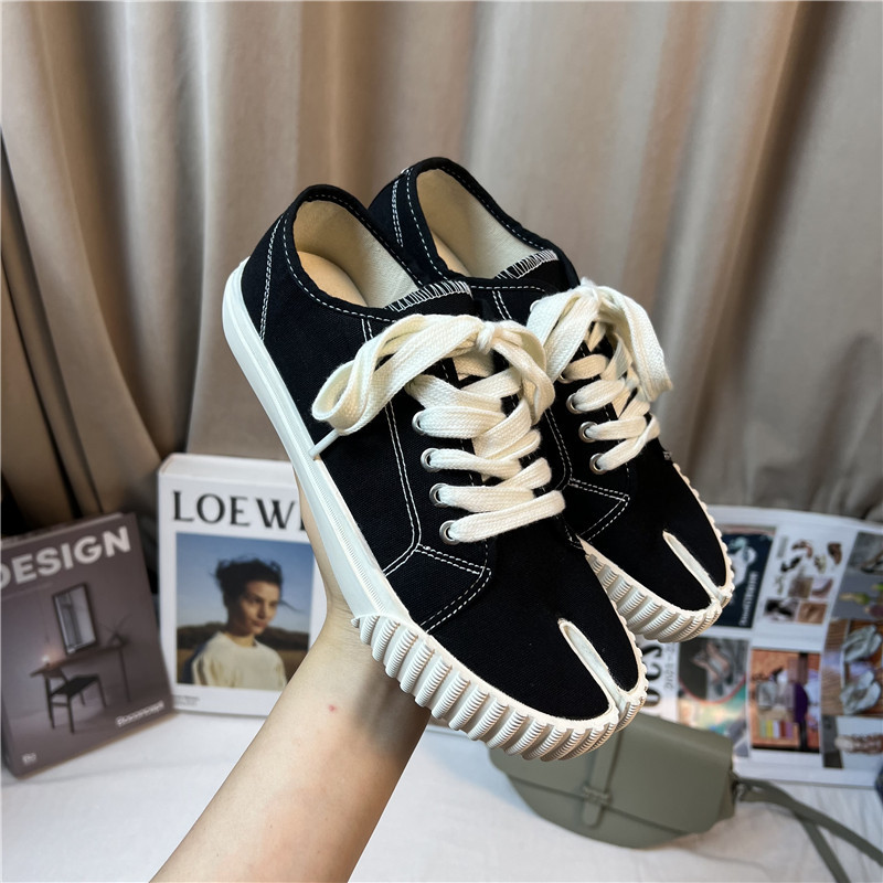 Damskie buty płócienne Tabi St – White Sneaker Care Kit recenzja i cena
